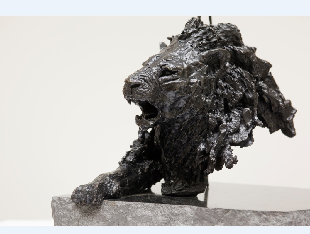 Sculpture of Liouba Wildenstein,"Lion",2007,photographe Vladimir Sychov Sculpture of Liouba Wildenstein,"Lion",2007,photographe Vladimir Sychov